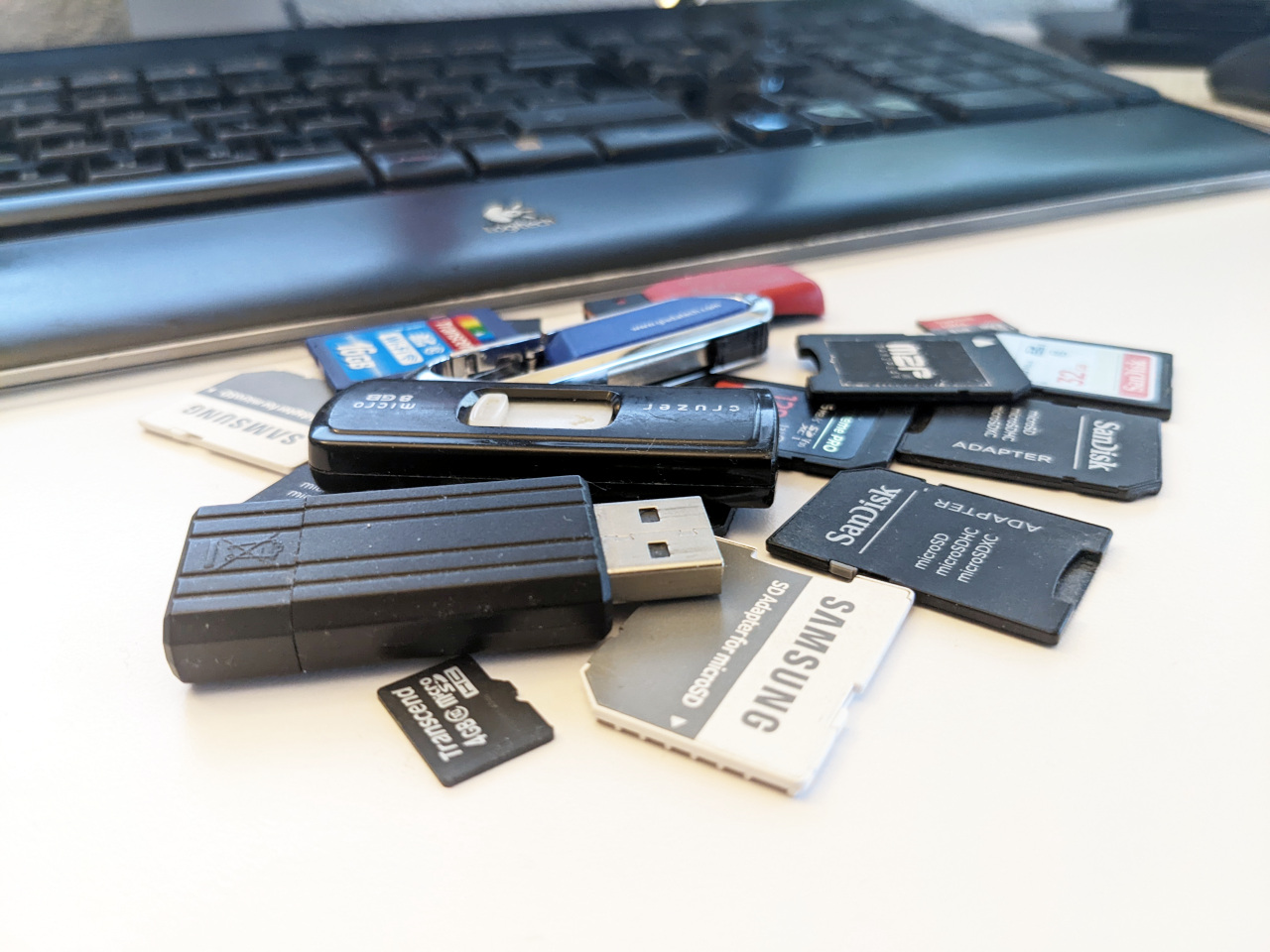 A pile of USB sticks