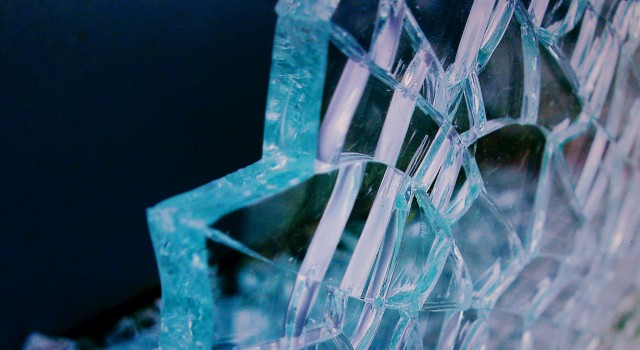 Broken glas