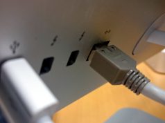 Eine Netzwerkverbindung mit dem NetworkManager freigeben Netzwerkbuchse