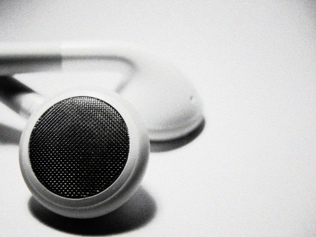 iPod Touch und iPhone unter Ubuntu Natty mit Musik und Daten befüllen