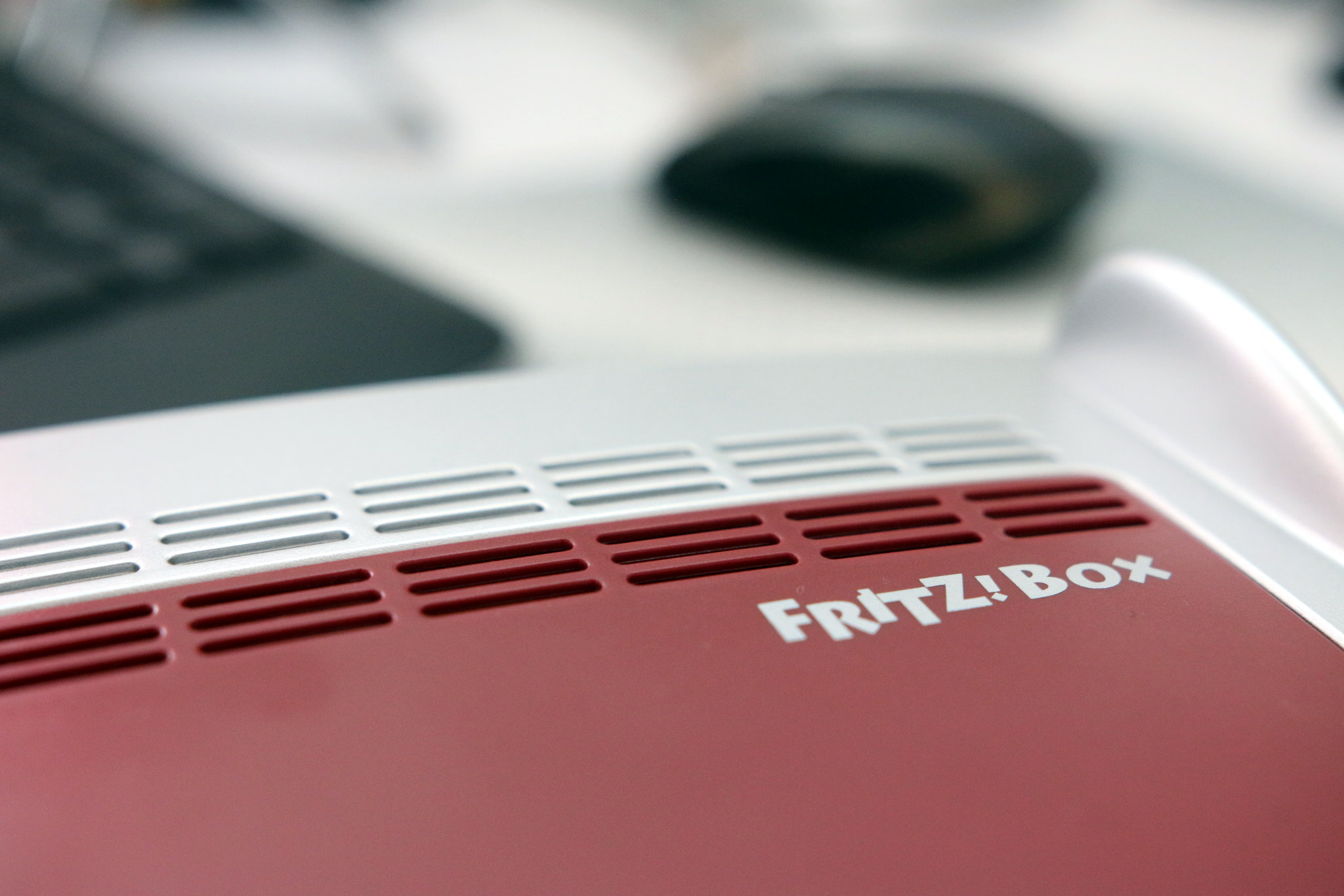 Labor-Firmware für FRITZ!Box 7390 und 7270 kann Google Kontakte einlesen