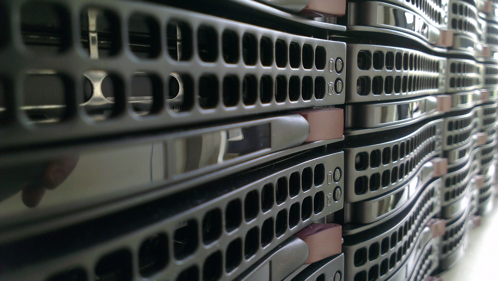 Gewinner des Giga-Hosting V-Servers und der Zeitschriften/Bücher stehen fest