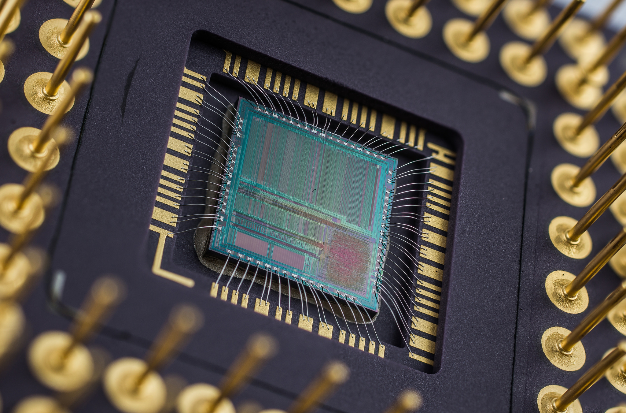 Процессор на полную мощность. TSMC микросхемы. Квантовый процессор АМД. Транзистор в процессоре. Кристалл процессора.
