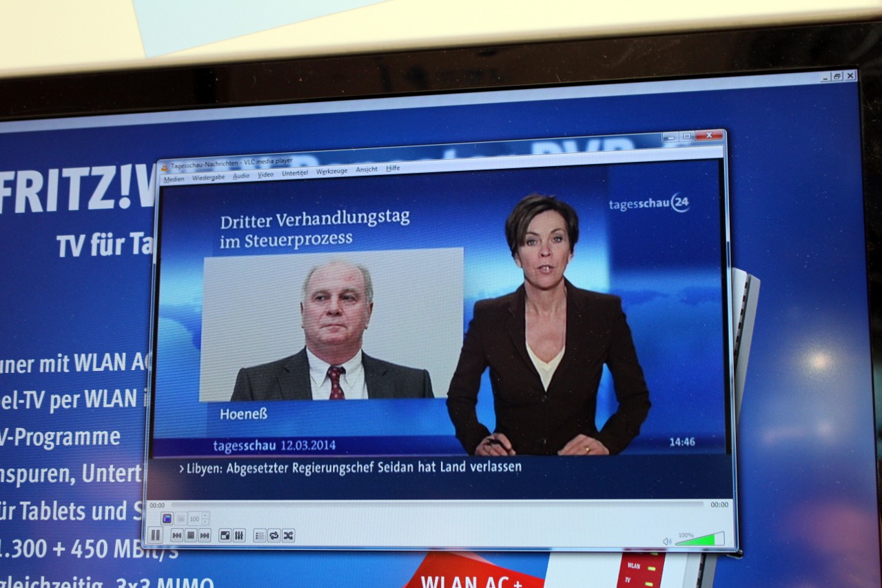 Hier stream der FRITZ!WLAN Repeater DVB-C zu einem Windows-PC mit VLC, das funktioniert natürlich auch unter Linux.