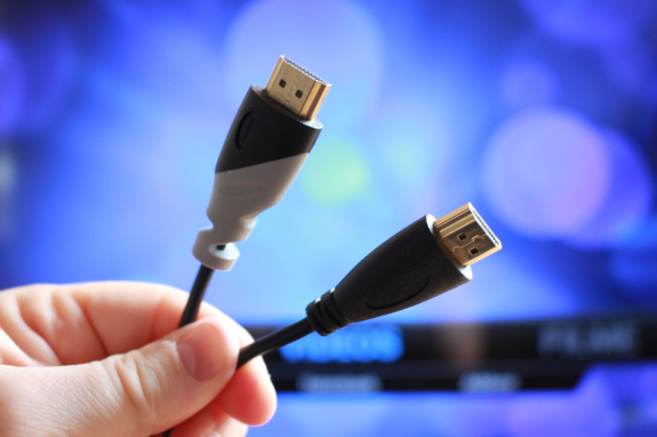 Ob das am Odroid angeschlossene HDMI-Kabel auch wirklich Unterstützung für HDMI-CEC bietet und die Steuersignale des Fernsehers überträgt, sieht man ihm von leider nicht an.