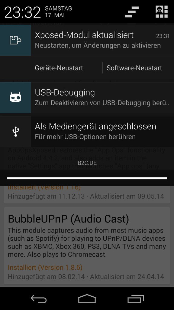 Die Benachrichtigungsleiste meldet ein aktualisiertes Xposed-Modul und bietet Geräte- und Software-Neustart an