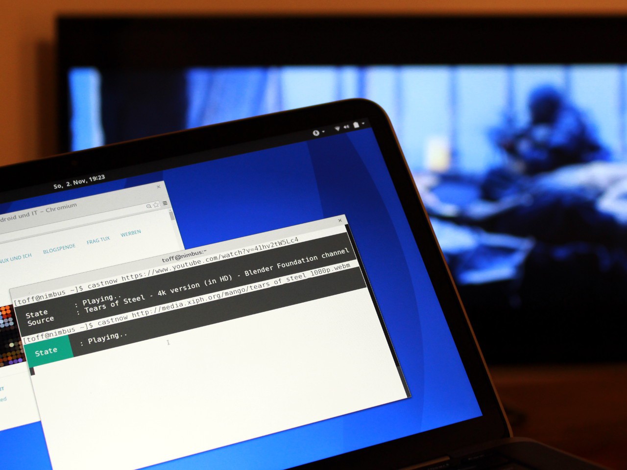 Castnow spielt unter Linux ein Video auf einem Chromecast-Dongle ab.