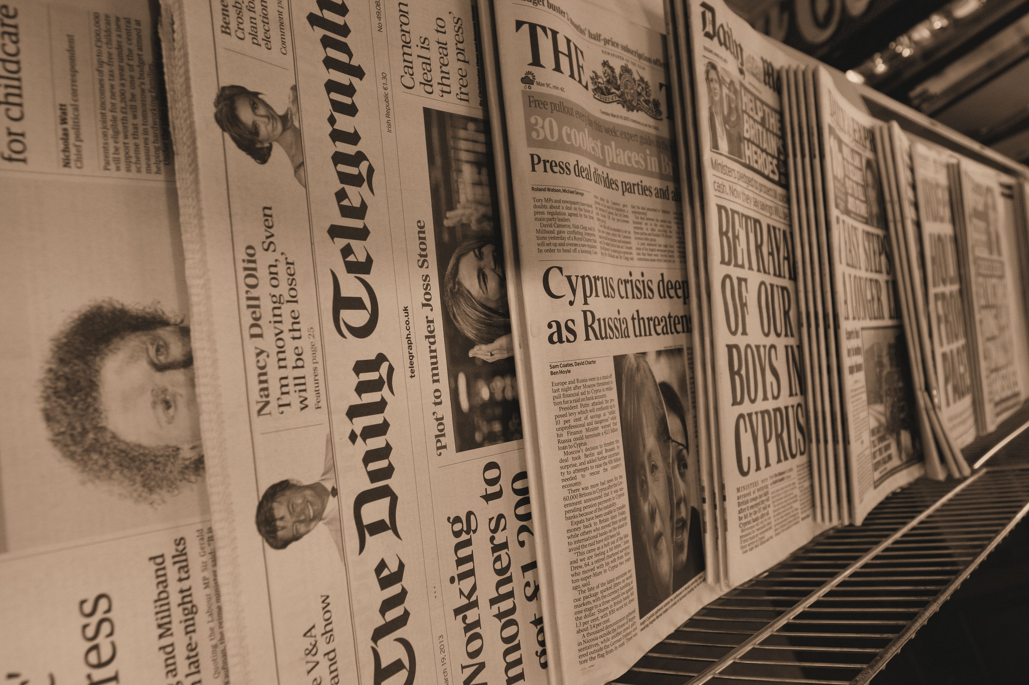 Tiny-Alternative FreshRSS installieren und mit News+ vom Handy aus nutzen