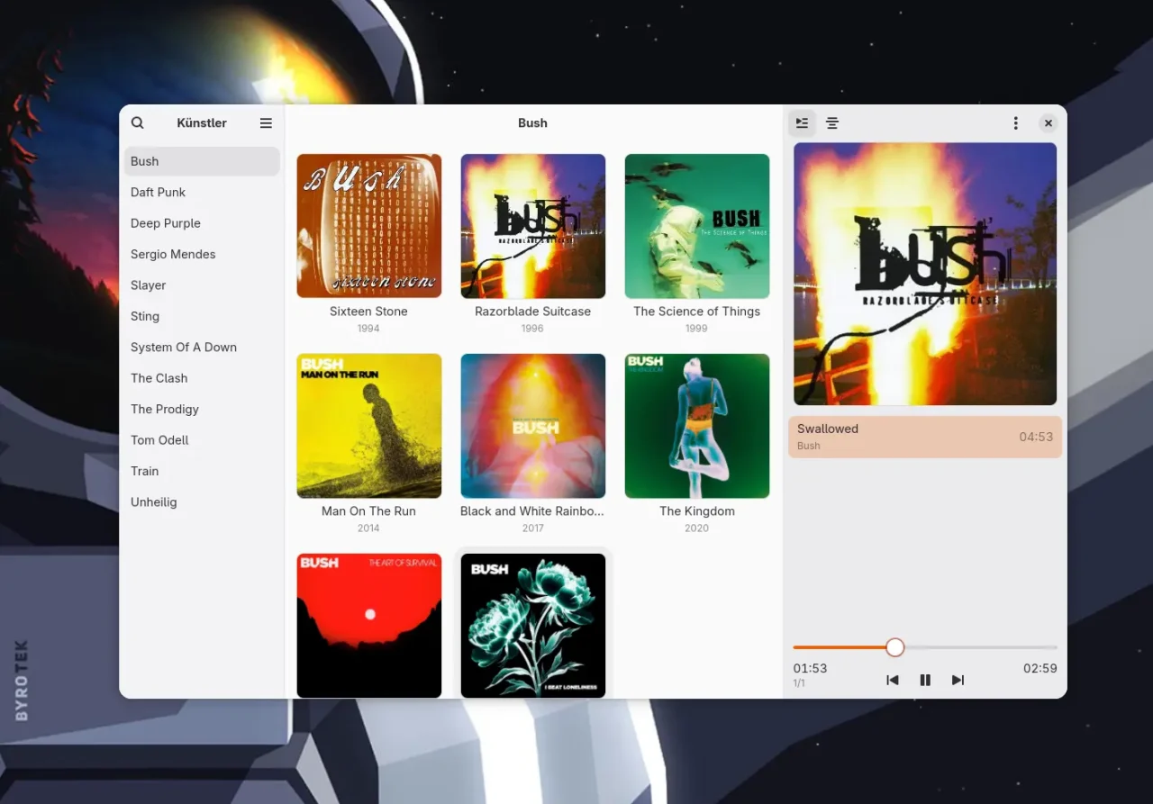 Übersicht über alle Alben auf dem Server, klar angeordnet mit Fokus auf den Covern und einer direkt nutzbaren Steuerung des MPD.