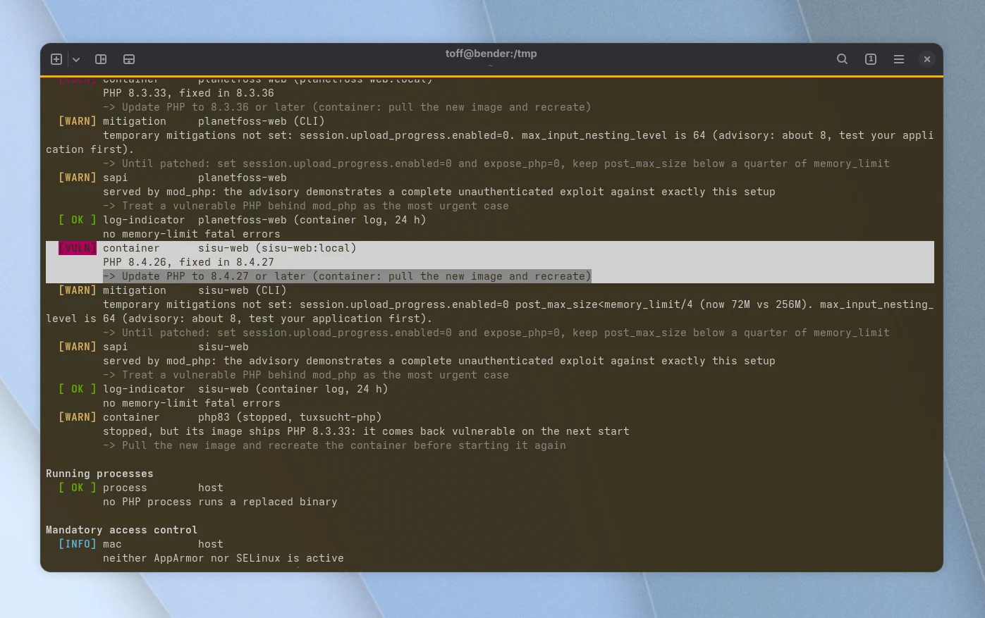 Terminalfenster mit der Ausgabe von php2shell-check auf bender: farbig markierte Einträge VULN, WARN und OK für die Container planetfoss-web, sisu-web und php83