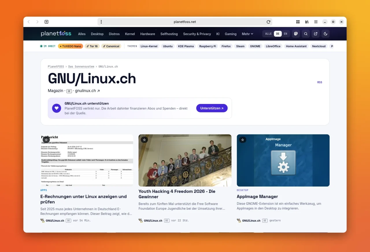Quellenseite von GNU/Linux.ch bei PlanetFOSS im Browser: Unter dem Titel steht ein Kasten mit Herz-Symbol, der Überschrift „GNU/Linux.ch unterstützen“ und dem Knopf Unterstützen, darunter folgen drei Artikelkarten.